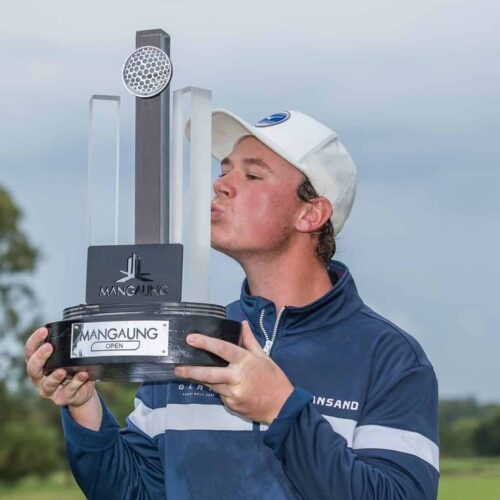 Hundeboll charges to Mangaung Open win