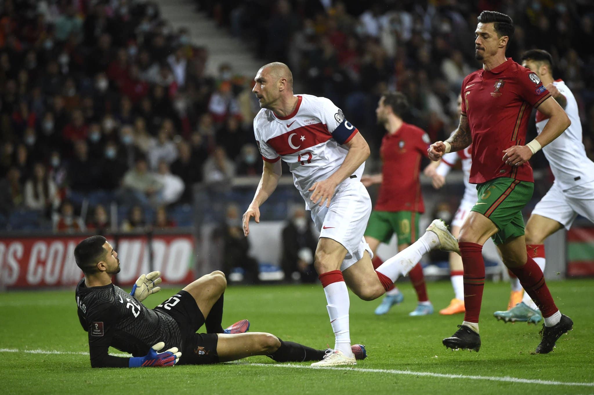 You are currently viewing Portugal into World Cup playoffs finals