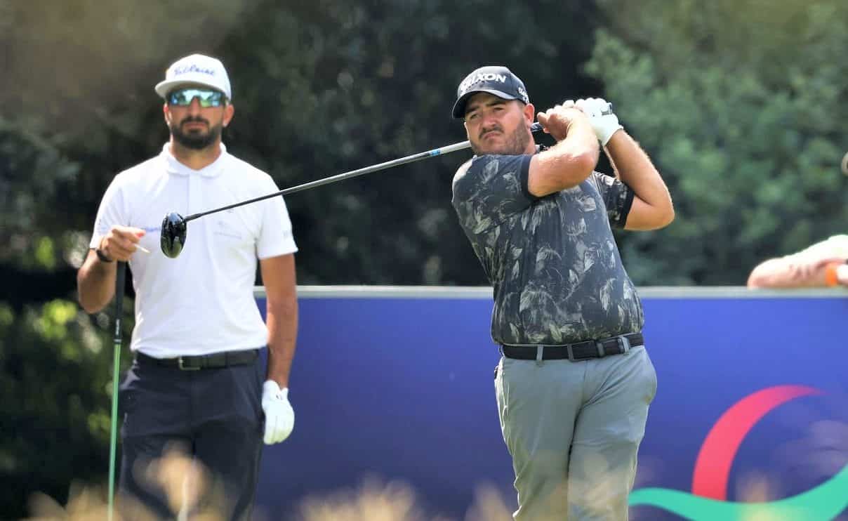 You are currently viewing Du Plessis leads at MyGolfLife Open