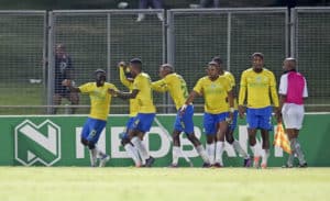 Read more about the article Mngqithi urges Sundowns fans to take over FNB Stadium against ‘owners’ Chiefs