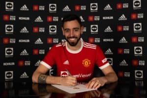 Read more about the article Fernandes signs new deal with Man Utd till 2026