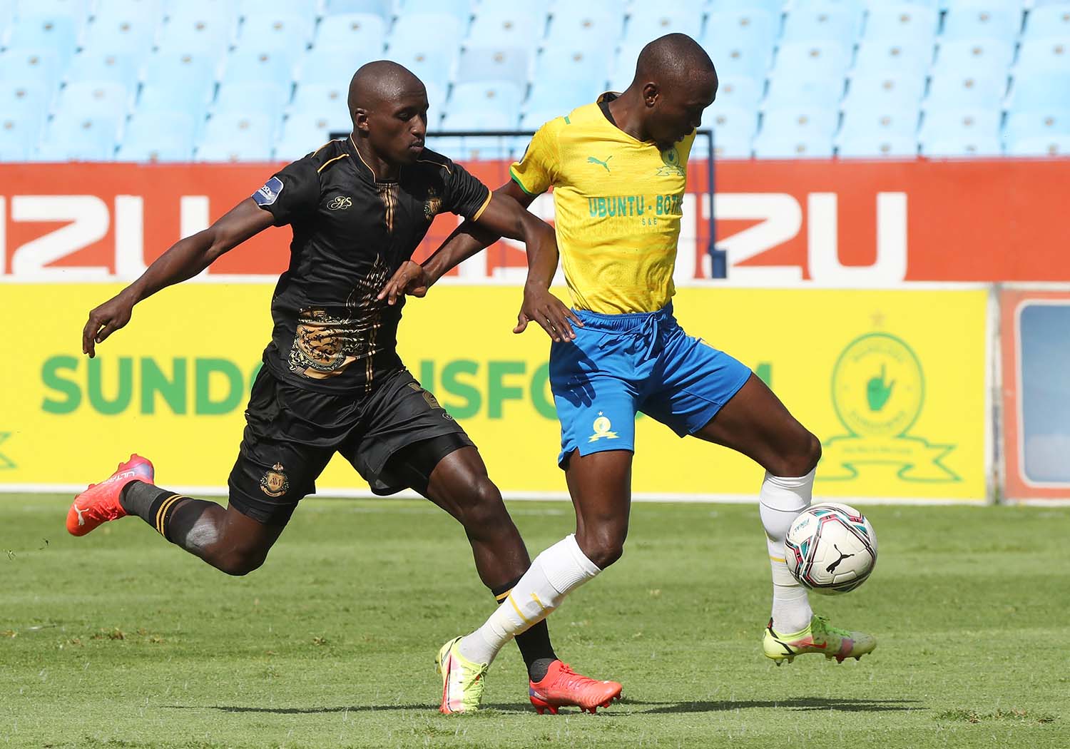 You are currently viewing Sundowns draw Royal AM, Tshakhuma face Gallants in Nedbank Cup semi-finals