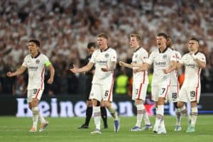 Read more about the article Highlights: Trapp the hero as Frankfurt win UEL