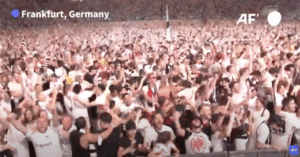 Read more about the article Watch: Frankfurt fans celebrate after winning UEL title
