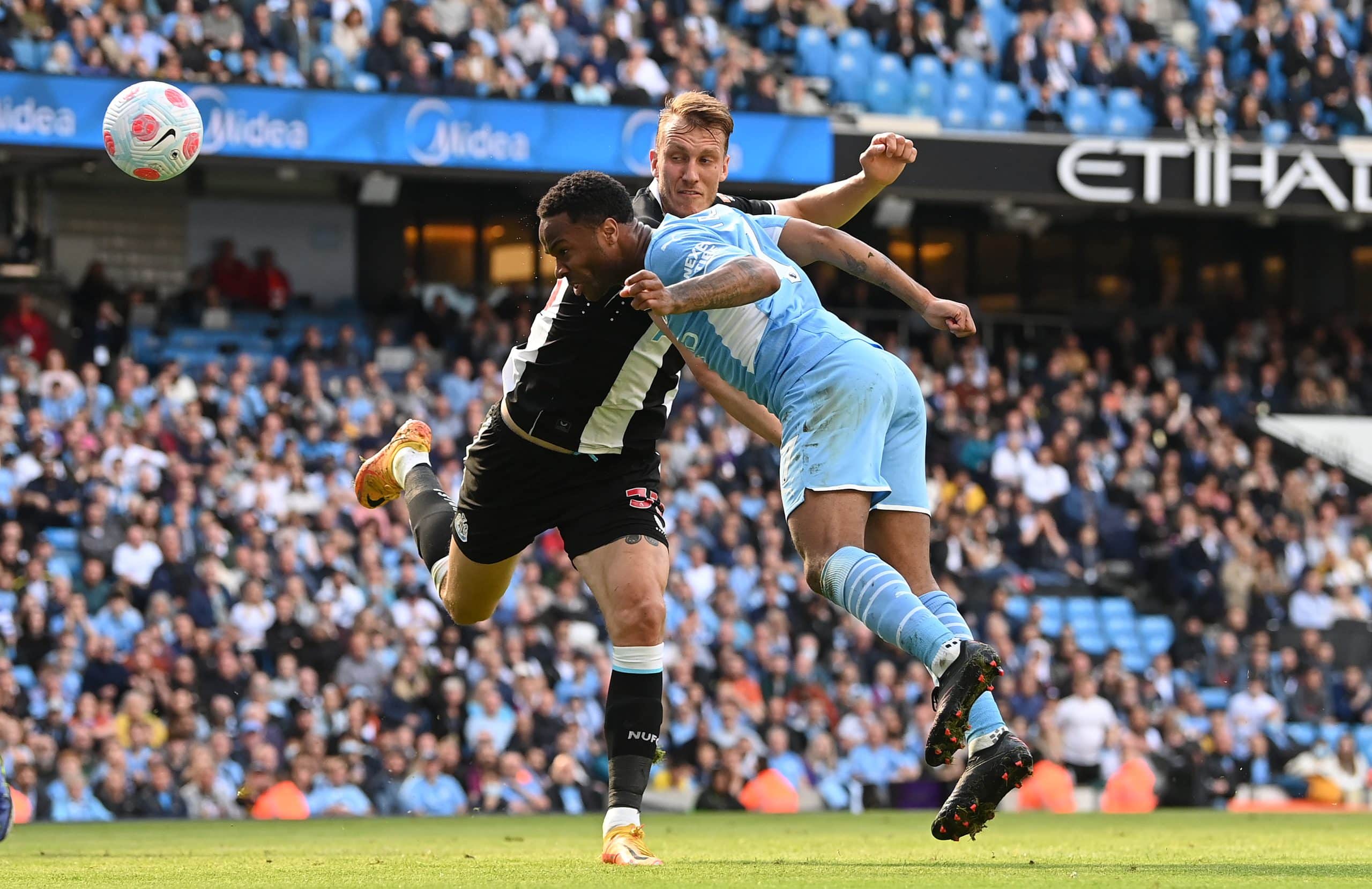 You are currently viewing Highlights: Man City move closer to title, Arsenal boost top-four bid