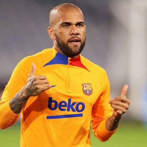 Dani Alves leaves Barcelona for second time