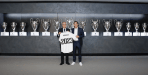 Read more about the article Modric extends Real Madrid stay