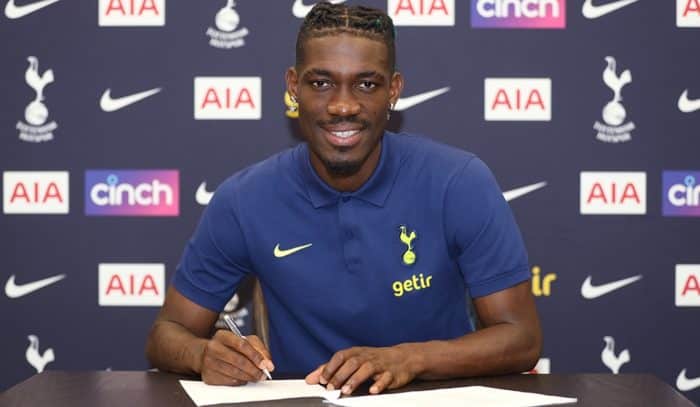 Spurs sign Brighton midfielder Bissouma