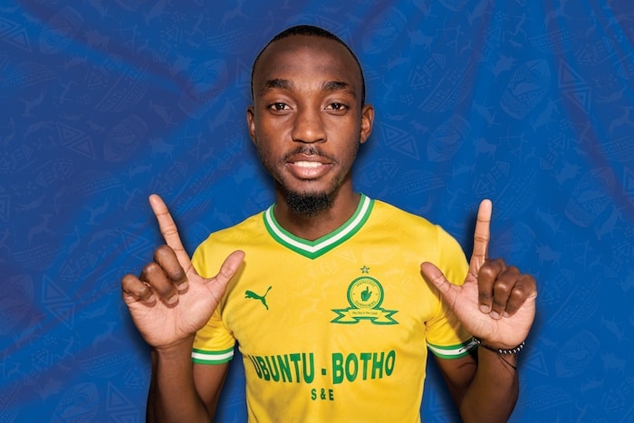 You are currently viewing PUMA, Sundowns launch new home kit for 2022-23