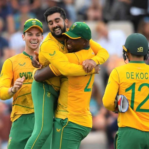 Proteas pound Poms to win T20I series