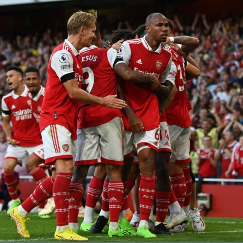 Gabriel atones with winner to keep Arsenal perfect