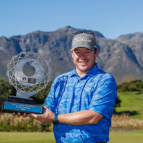 Coetzee defends De Zalze title