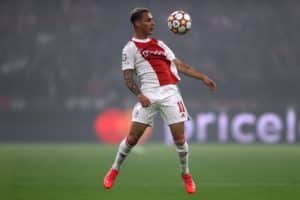 Read more about the article Ajax reject €90m Man United bid for Anthony and player hits out