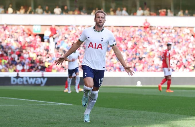You are currently viewing EPL wrap: Kane double fires Spurs past Forrest