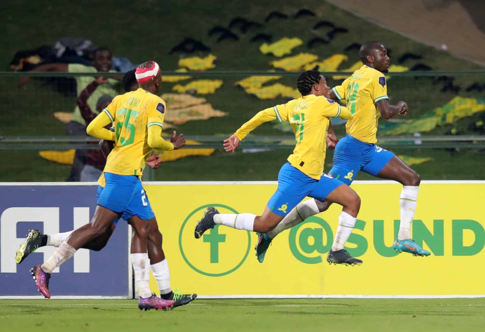 You are currently viewing Watch: Sundowns reclaim top spot with Arrows win
