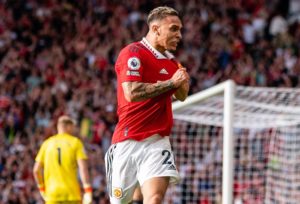 Read more about the article Antony scores on debut as Man United end Arsenal’s perfect start