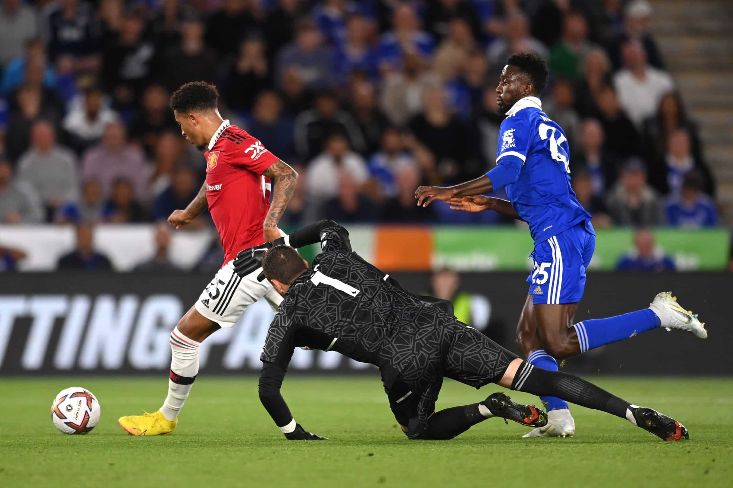You are currently viewing Sancho strikes as Man Utd win at Leicester