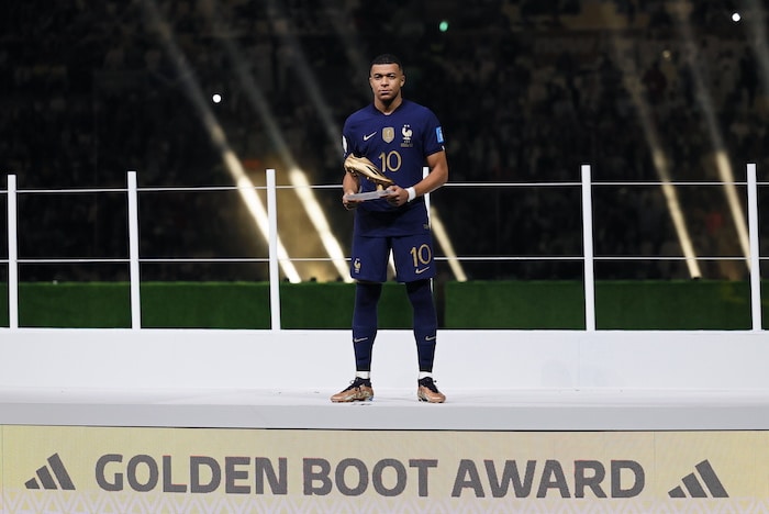You are currently viewing Mbappe wins World Cup Golden Boot
