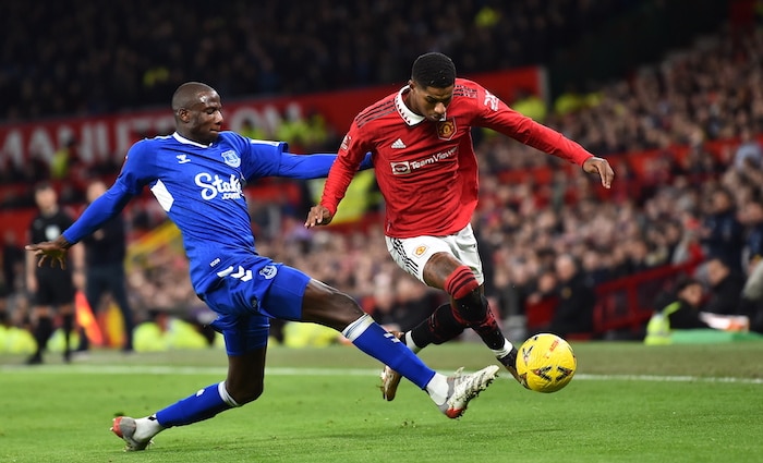 You are currently viewing Rashford stars as Man Utd ease past Everton in FA Cup