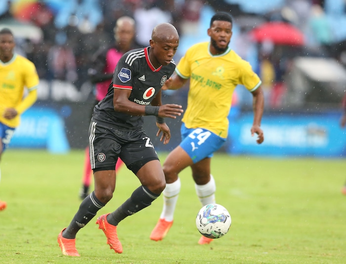 You are currently viewing Pirates star Lepasa makes shock move to SuperSport