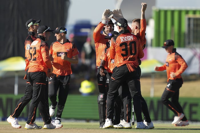 You are currently viewing Sunrisers claim five wicket win over Royals in Paarl