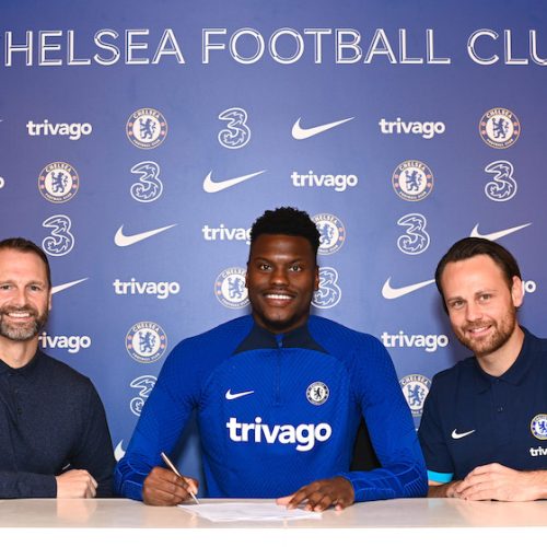 Chelsea sign £35m French international Badiashile
