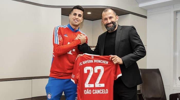 You are currently viewing Bayern Munich sign Cancelo on loan from Man City