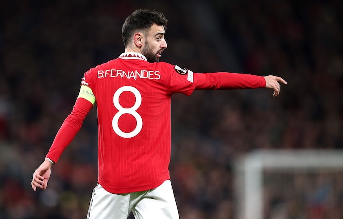 You are currently viewing Fernandes praise ‘special’ connection with Man Utd fans