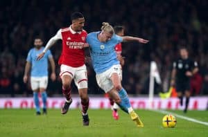 Read more about the article Man City defeat Arsenal to claim top spot in title race