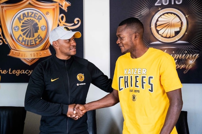 You are currently viewing Christian Saile Basomboli receives warm welcome at Chiefs