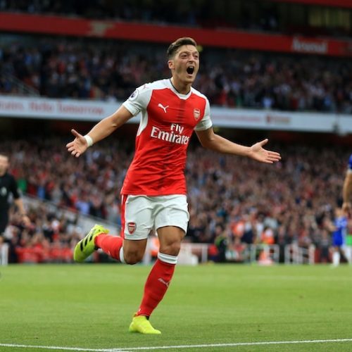 Mesut Ozil announces his retirement from professional football