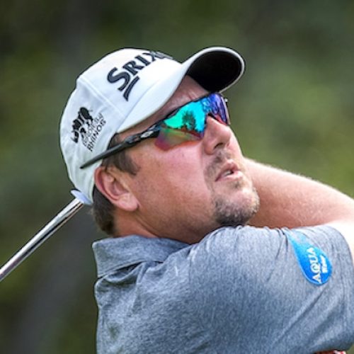 Ahlers moves three clear in Tour Championship