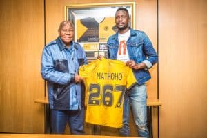 Read more about the article Eric Mathoho leaves Kaizer Chiefs after 11 years
