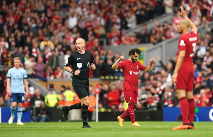 You are currently viewing Salah piles pressure on Man Utd as Liverpool win sixth in a row