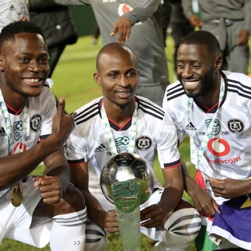 Riveiro praises Pirates duo Dzvukamanja, Saleng