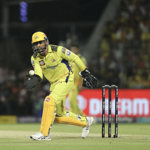 MS Dhoni gets late cameo as Chennai down Delhi in IPL