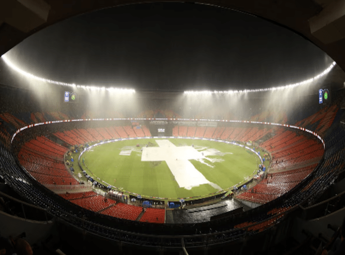 You are currently viewing Rain stops play again as Chennai’s chase Gujarat in IPL final