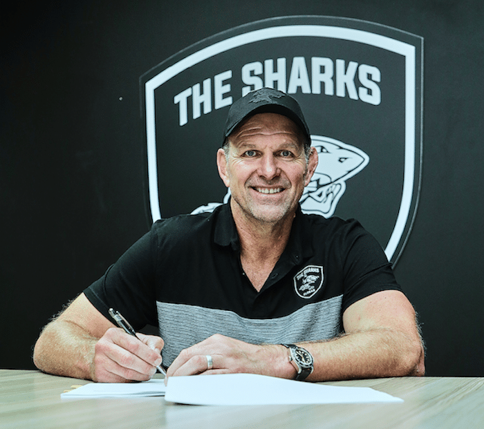 You are currently viewing Powell appoints John Plumtree as Sharks head coach