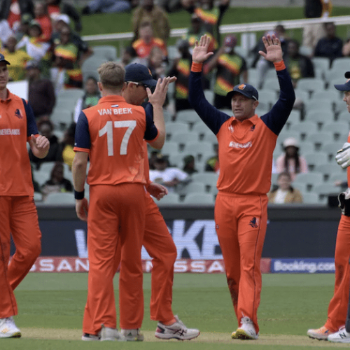 Netherlands beat Oman to keep World Cup hopes alive