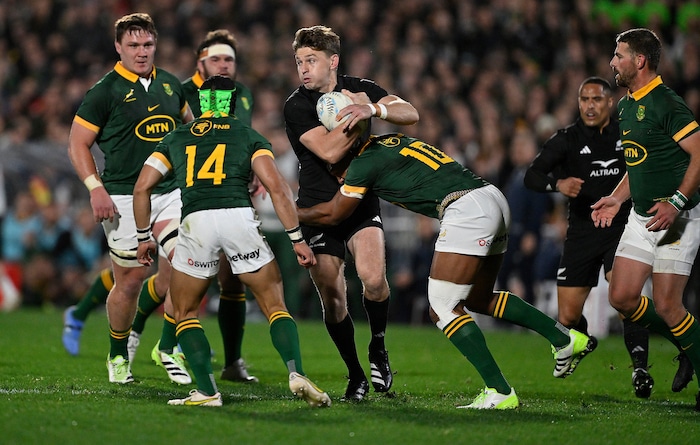 You are currently viewing Springboks hand All Blacks record defeat in Twickenham