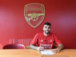 Read more about the article Raya joins Arsenal on loan from Brentford
