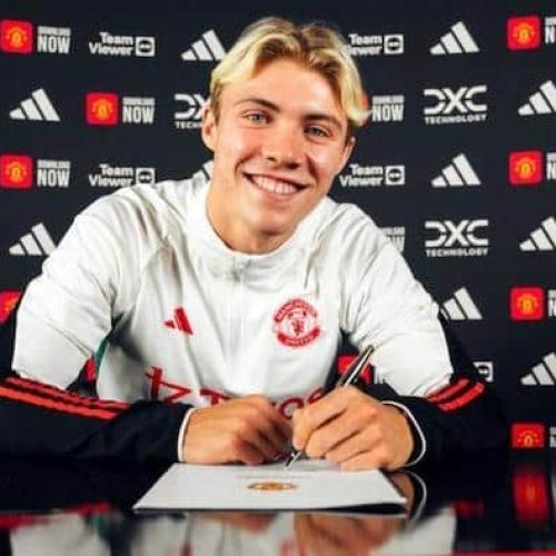Manchester United complete £72m signing of Rasmus Hojlund