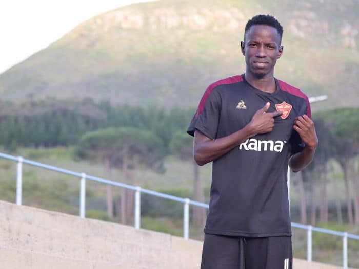 You are currently viewing Stellies swoop in to sign Salifu Colley
