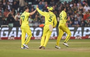 Read more about the article Marsh guides Australia to a 111 run win over Proteas