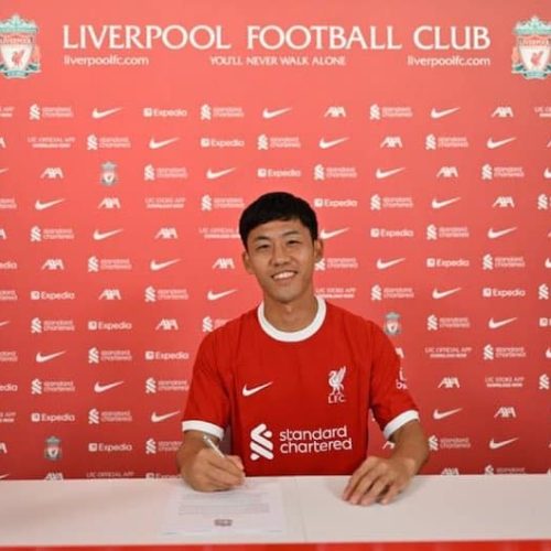 Liverpool sign Endo from Stuttgart