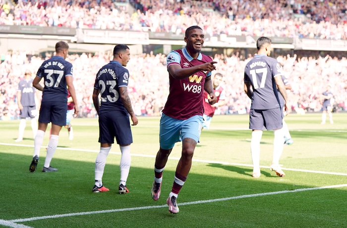 You are currently viewing Watch: Lyle Foster scores for Burnley against Spurs