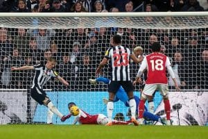 Read more about the article Controversial Gordon goal sees Newcastle end Arsenal’s unbeaten run