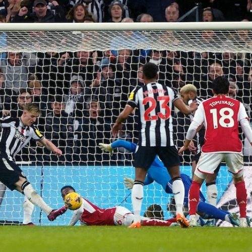 Controversial Gordon goal sees Newcastle end Arsenal’s unbeaten run