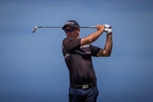 Read more about the article Impressive short game earns De Villiers Vodacom Origins lead