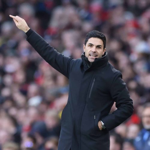 Arteta bemoans thin Arsenal squad in title challenge